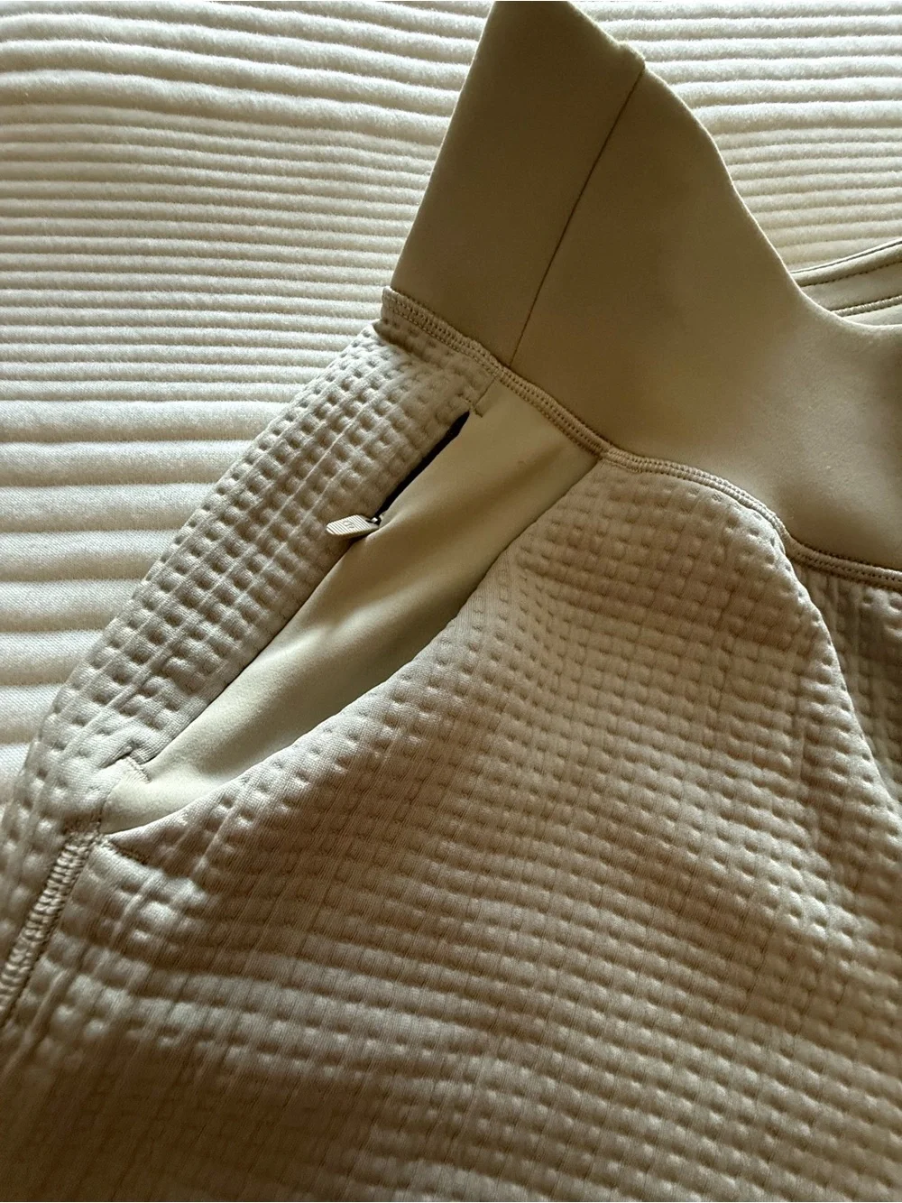 Lululemon athletica waffle/knit High-Rise Jogger Pants in Beige New without Tags